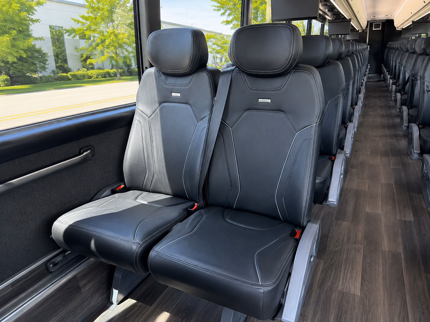 call to book a group trip from conway to branson missouri