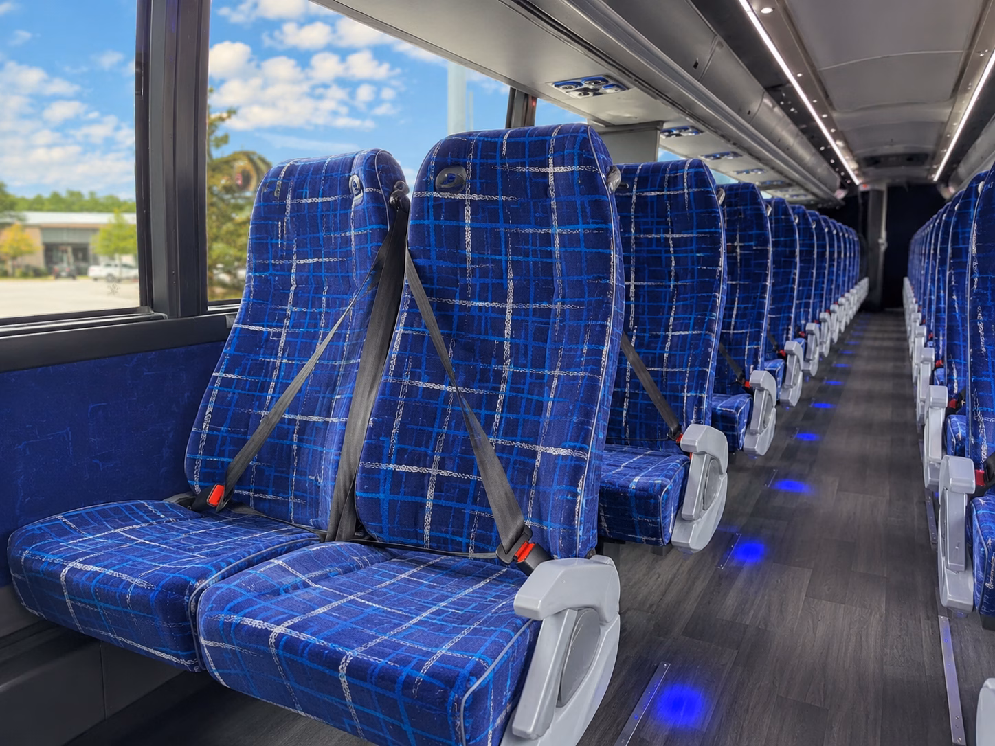 little rock employee charter buses for small teams and large workforces