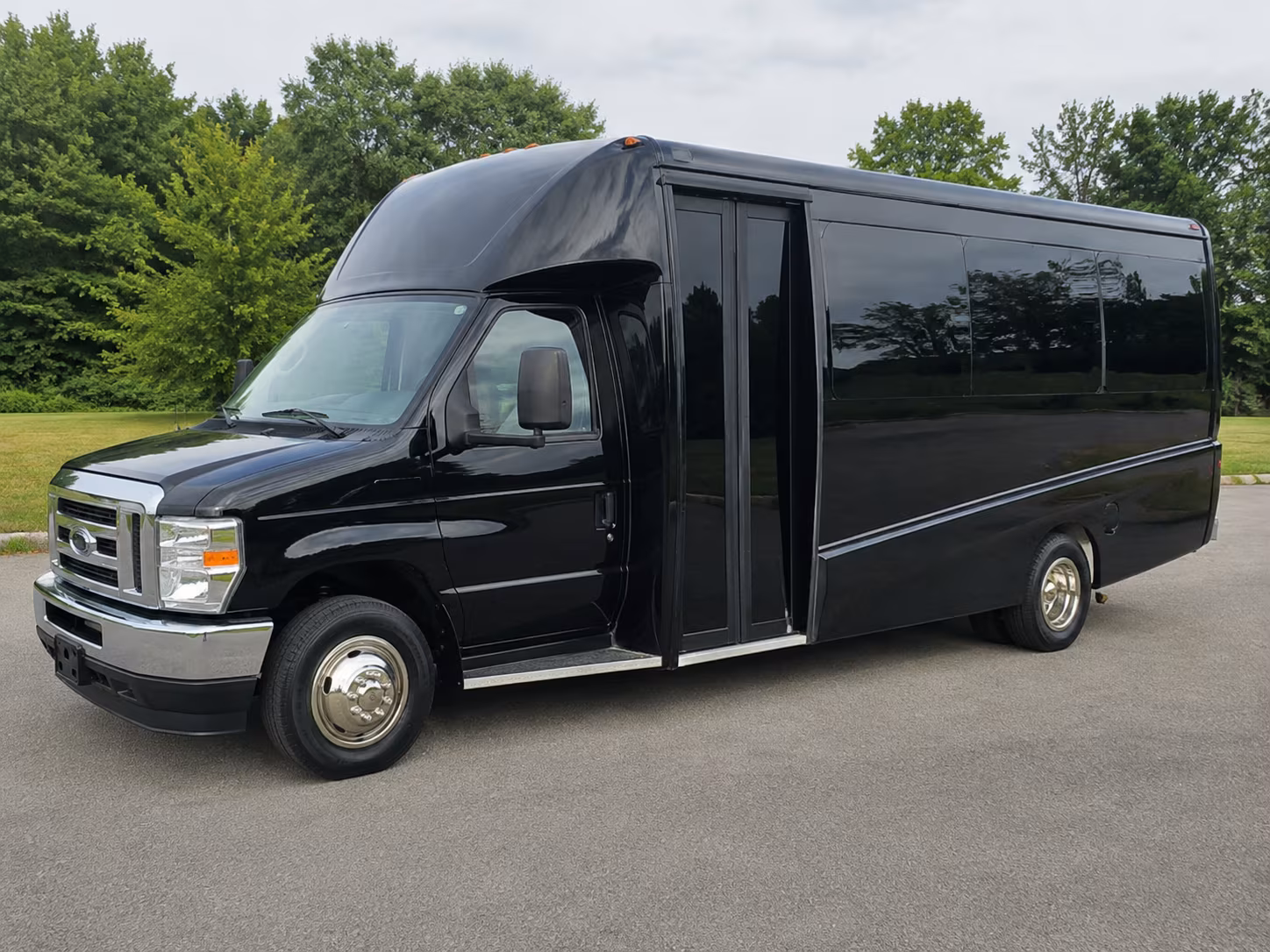 memphis ride in comfort with memphis religious group bus rentals